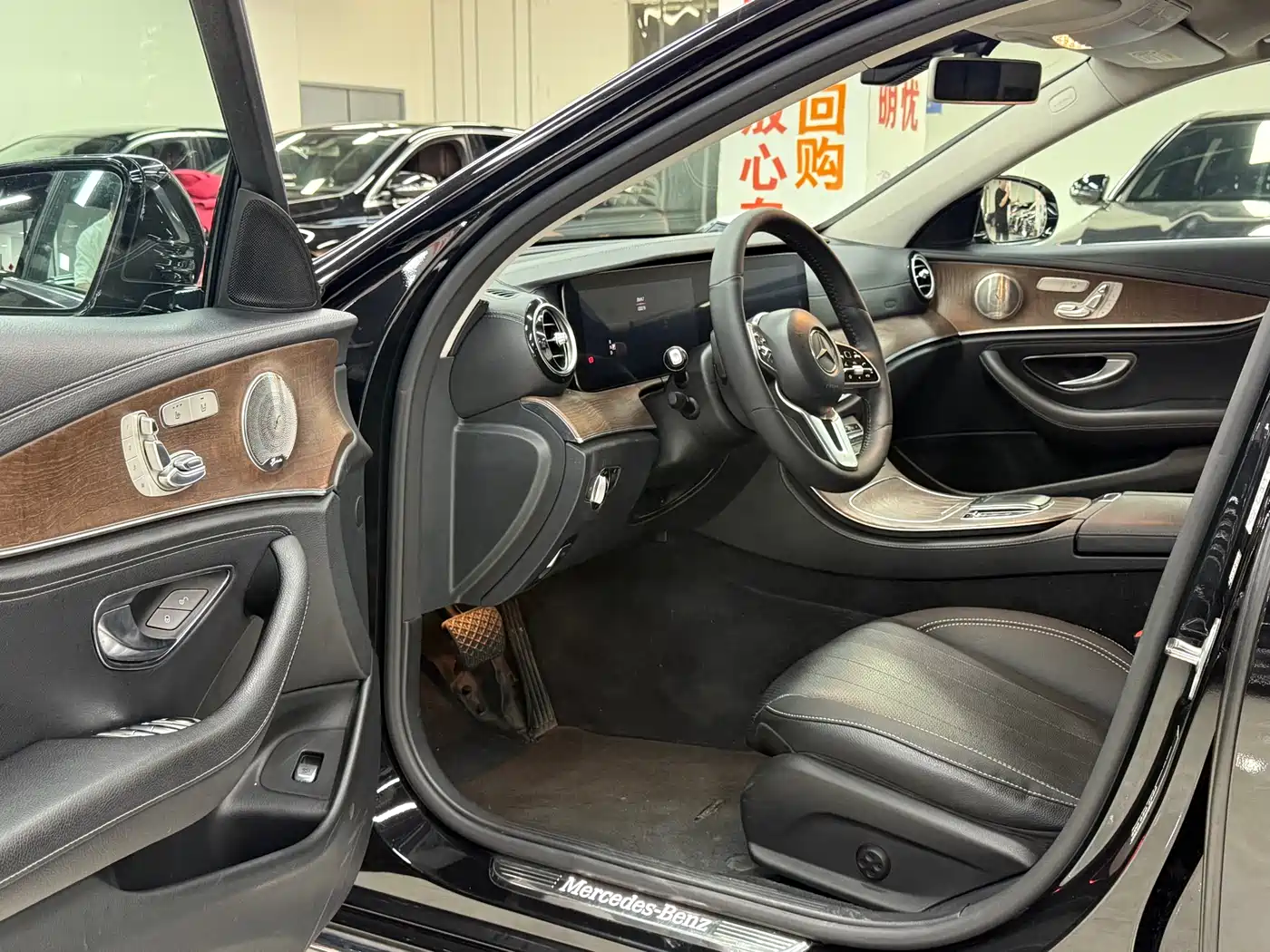 Mercedes-Benz E-Class 2019 E 300 L Luxury фото 4
