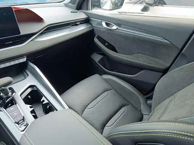 Фото 9 - Geely Preface