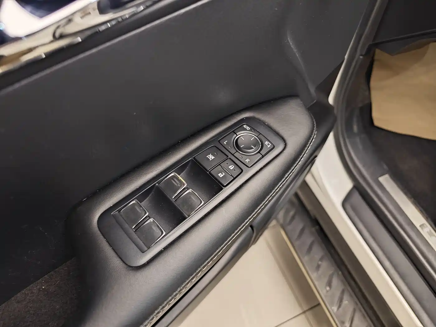 Lexus RX 2016 300 2WD Elite Edition (China V) фото 10