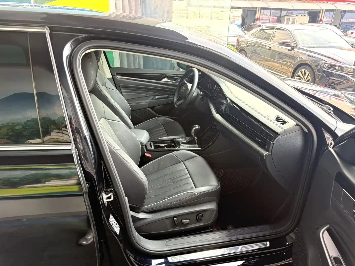 Photo 4 - Volkswagen Passat