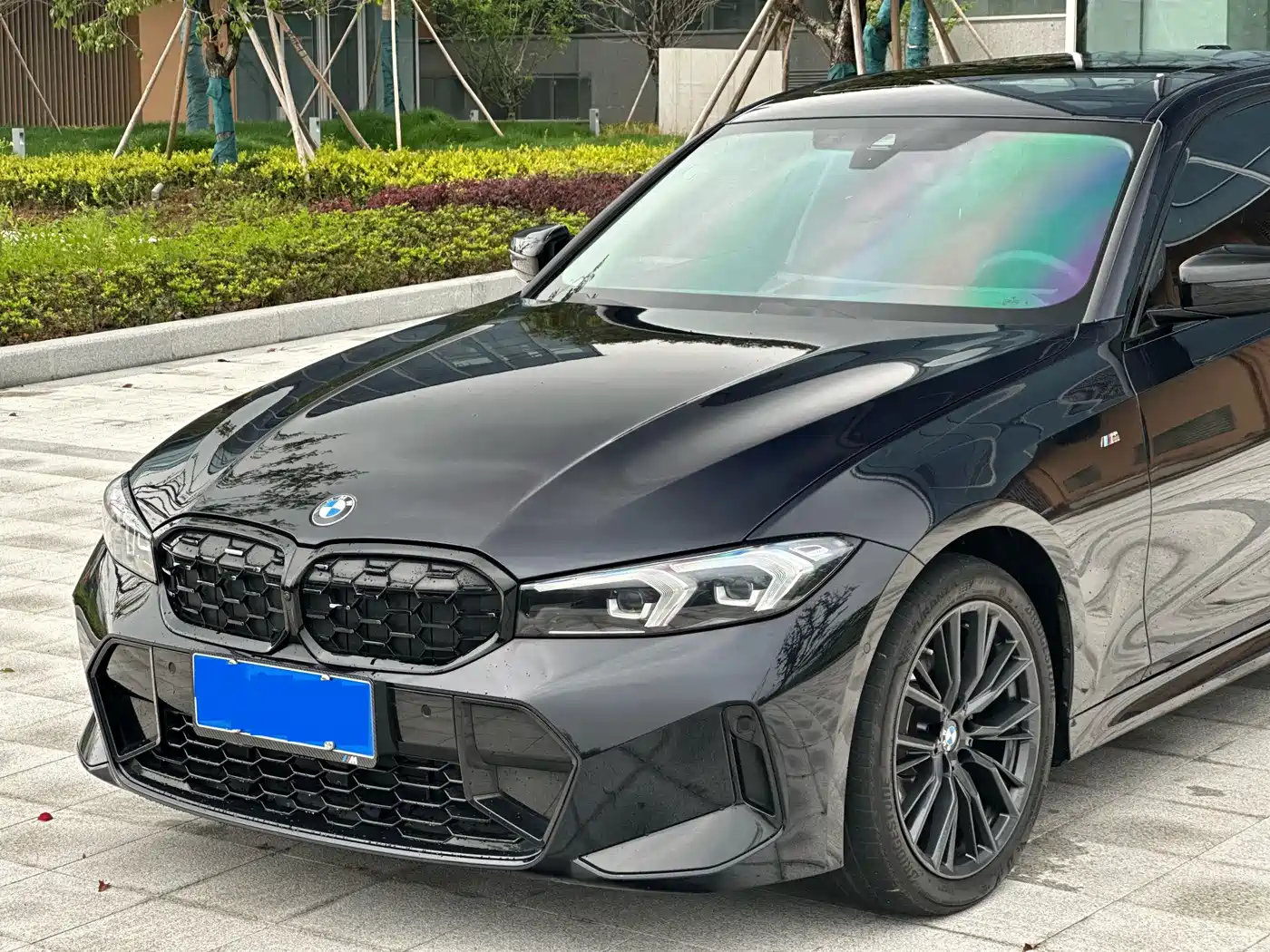 BMW 3 Series 2023 325Li M Sport Black Night Package фото 7