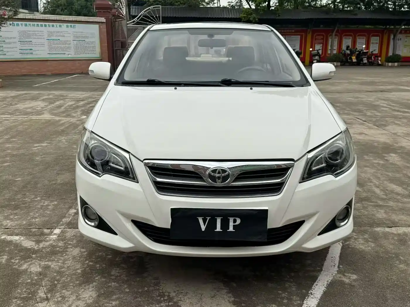Toyota Corolla 2013 1.6L Automatic Excellence Edition фото 2