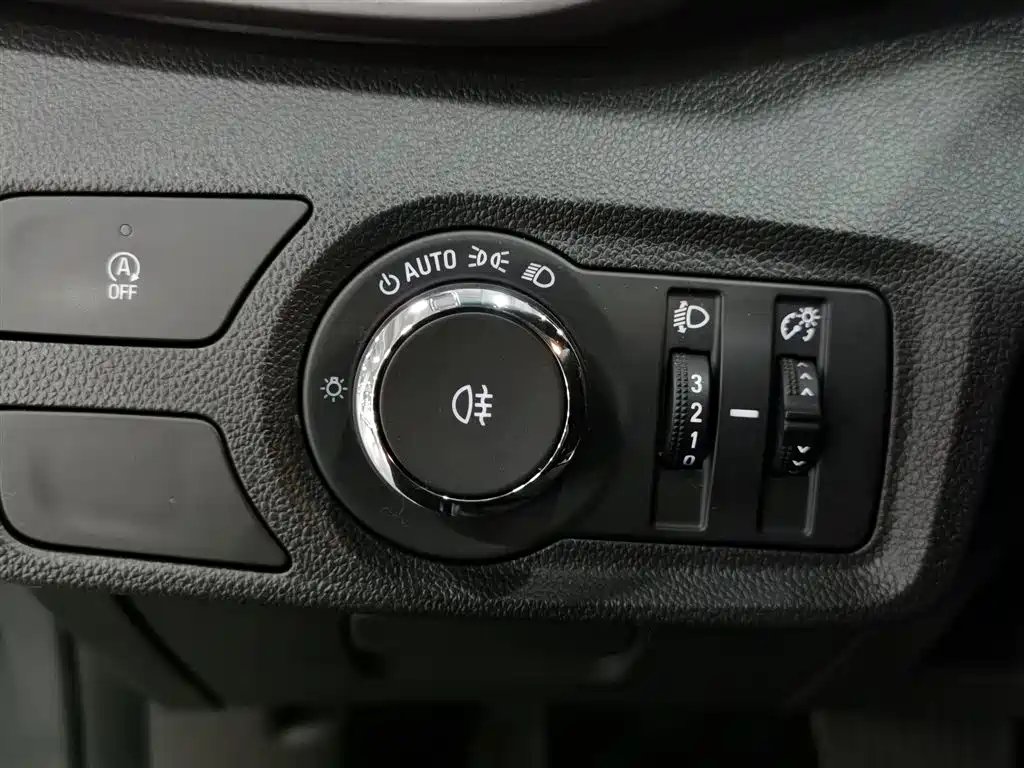 Chevrolet Volando 2019 Redline 530T Automatic Premium Enjoyment Edition (5+2 seater) China VI фото 21