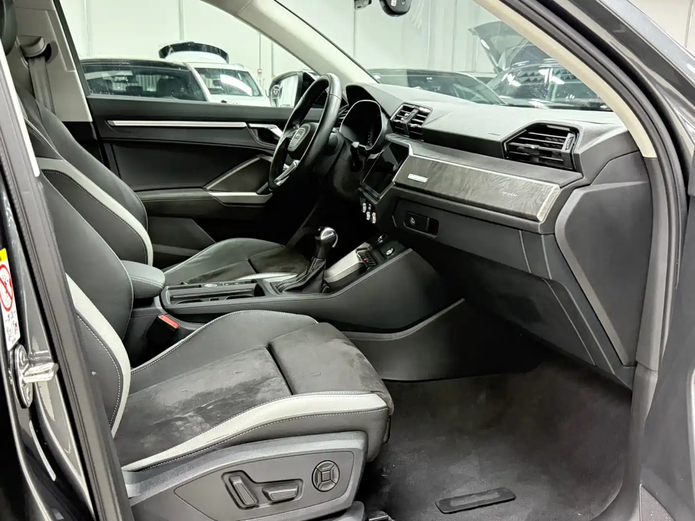 Audi Q3 2022 35 TFSI Fashion Elegance фото 18