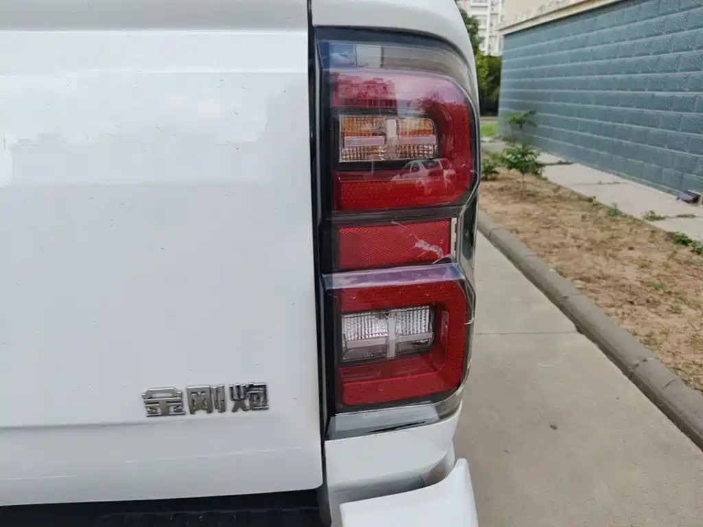 Great Wall King Kong Cannon 2024 2024 2.0T Automatic 8AT Diesel 4WD Elite Flatbed