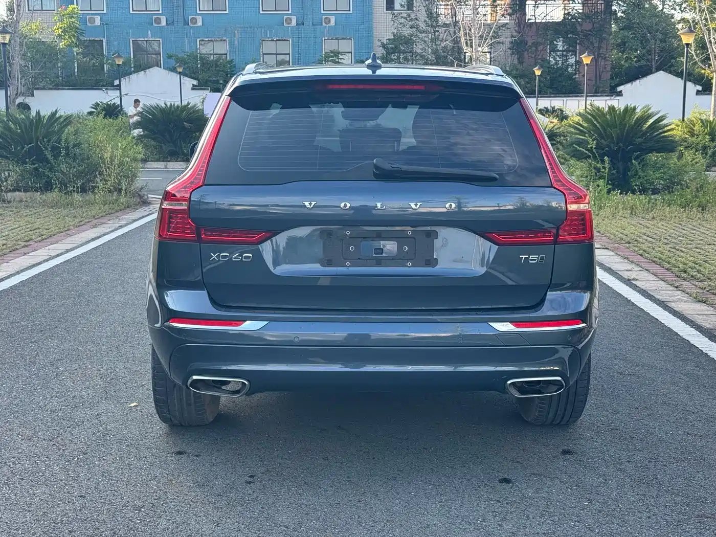 Фото 8 - Volvo XC60