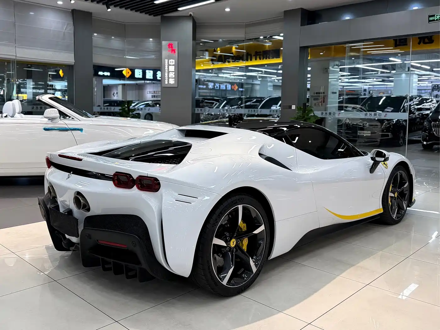 Ferrari SF90 2025 2020 3.9T V8 Stradale