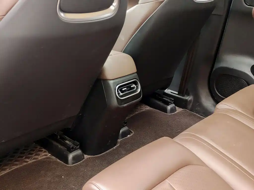 Фото 9 - Leapmotor C11