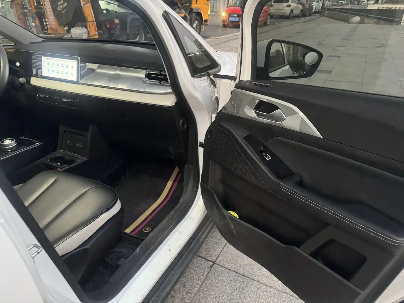 Geely Geometry E Firefly 2022 2023 320KM Cute Tiger 5-seater