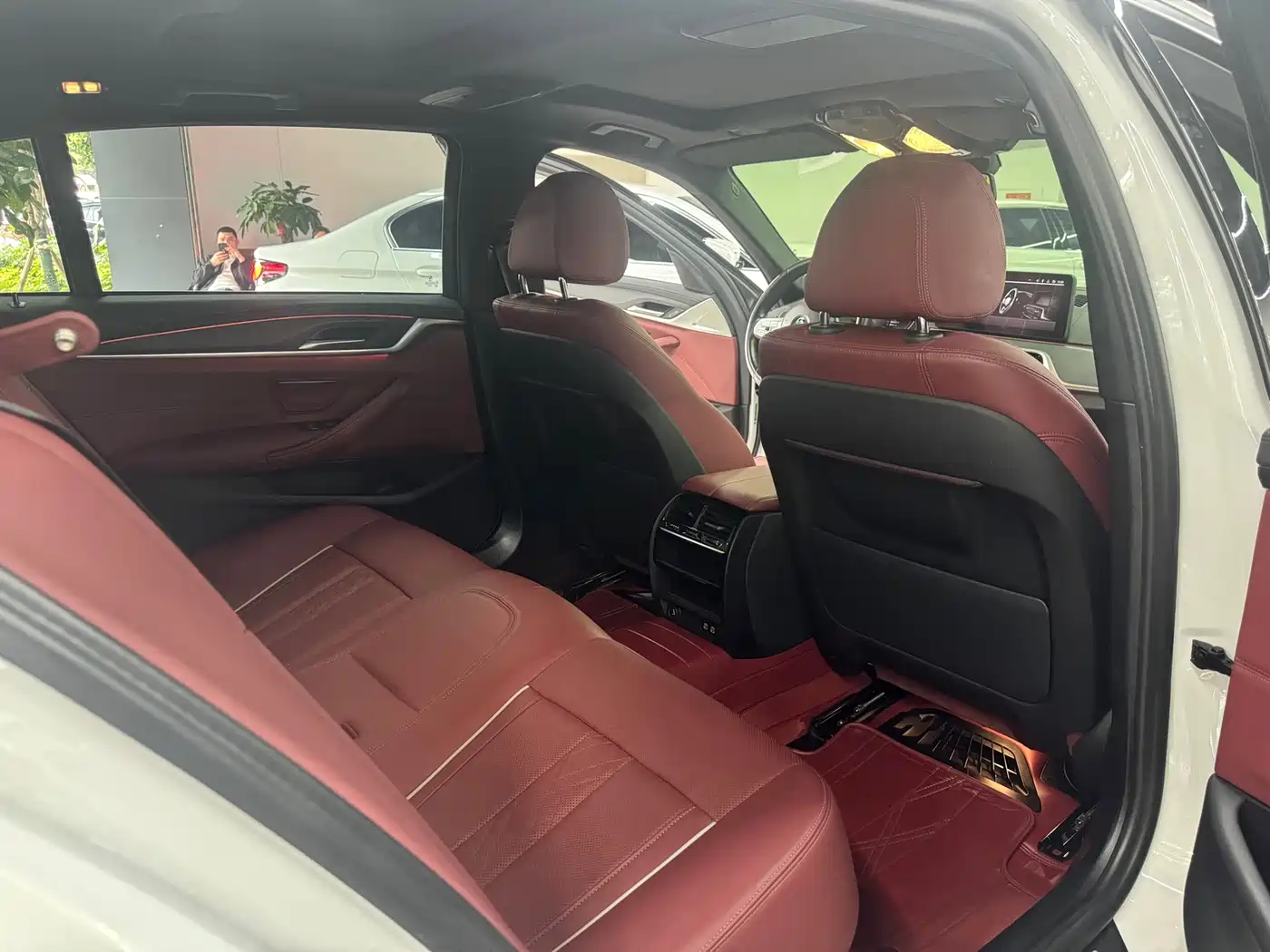 BMW 5 Series 2022 530Li Leading M Sport Package фото 8