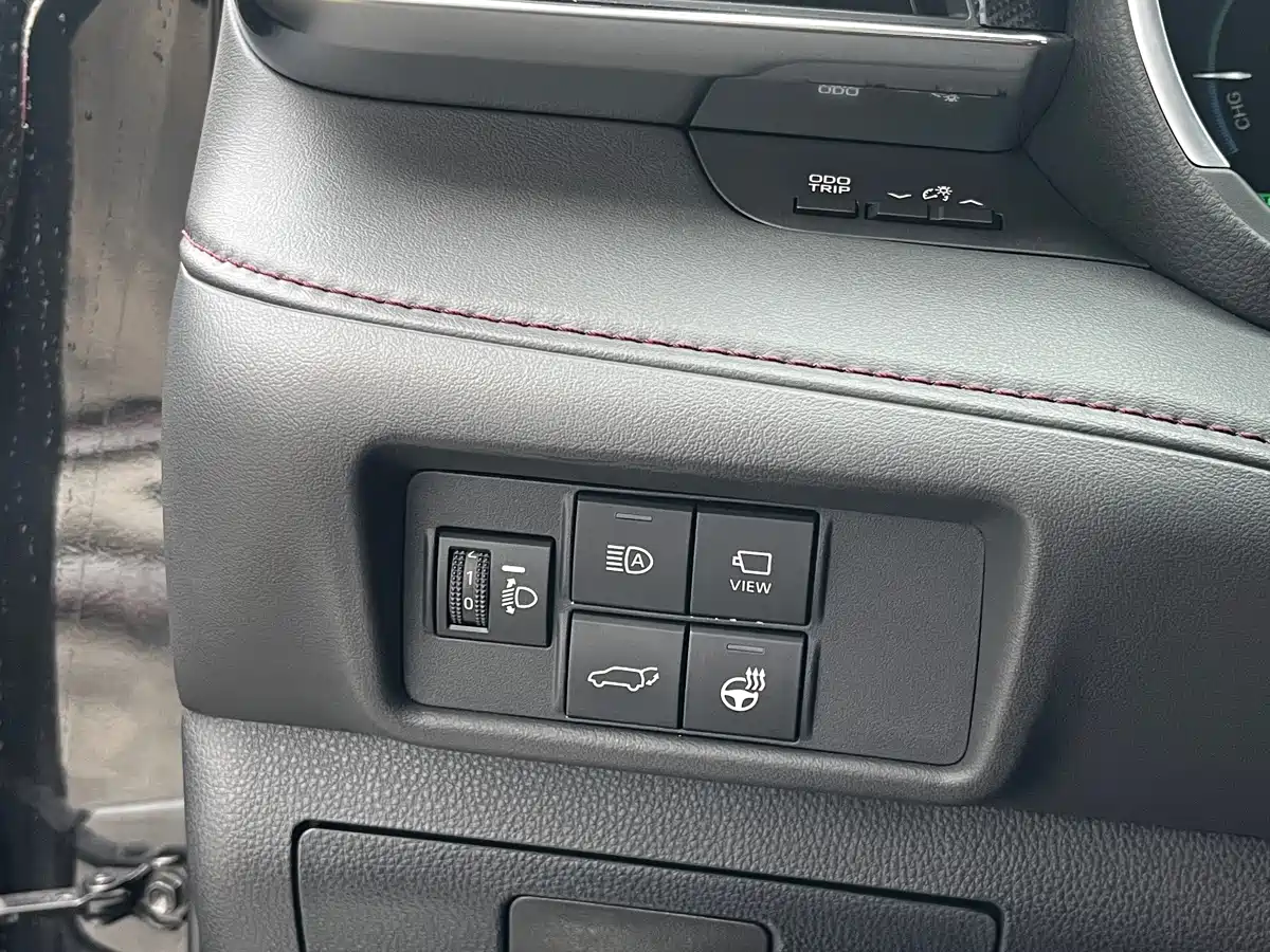Toyota Crown Kluger 2021 2.5L HEV AWD Flagship Edition фото 18