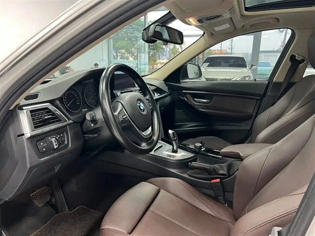 BMW 3 Series 2018 320Li Fashion Style фото 4