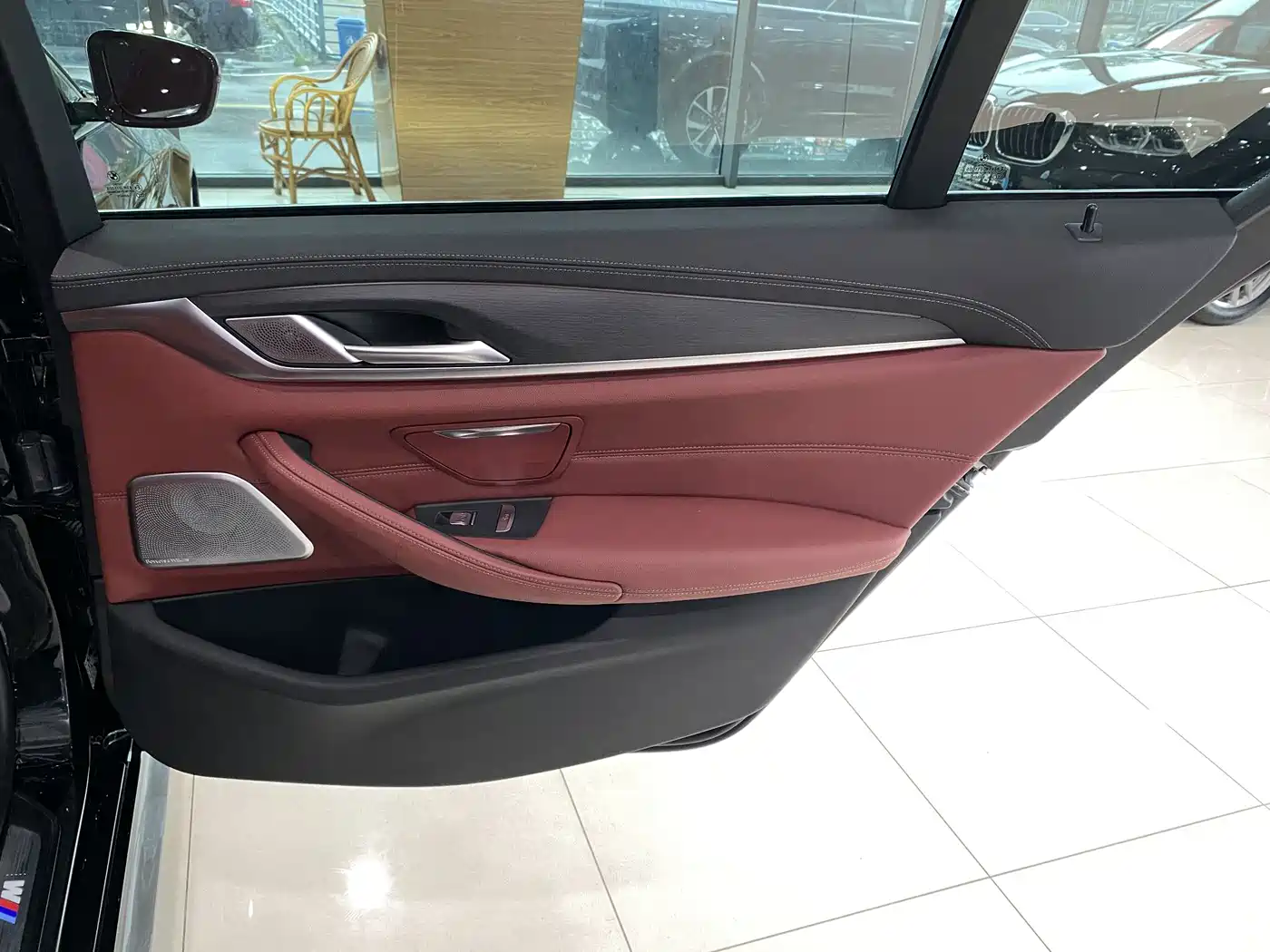 BMW 5 Series 2023 530Li Premium M Sport Package фото 14