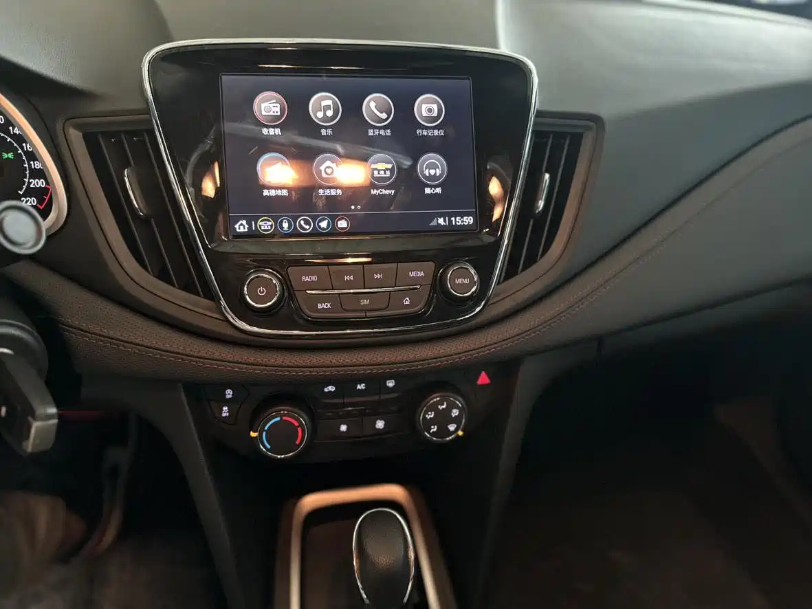 Chevrolet Monza 2022 Mild Hybrid RS 330T Automatic Comfort Edition фото 12