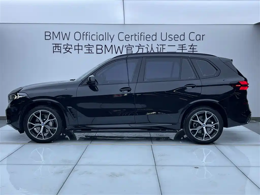 BMW X5 2026 2026 Facelift xDrive 30Li Exclusive M Sport Shadowline Package