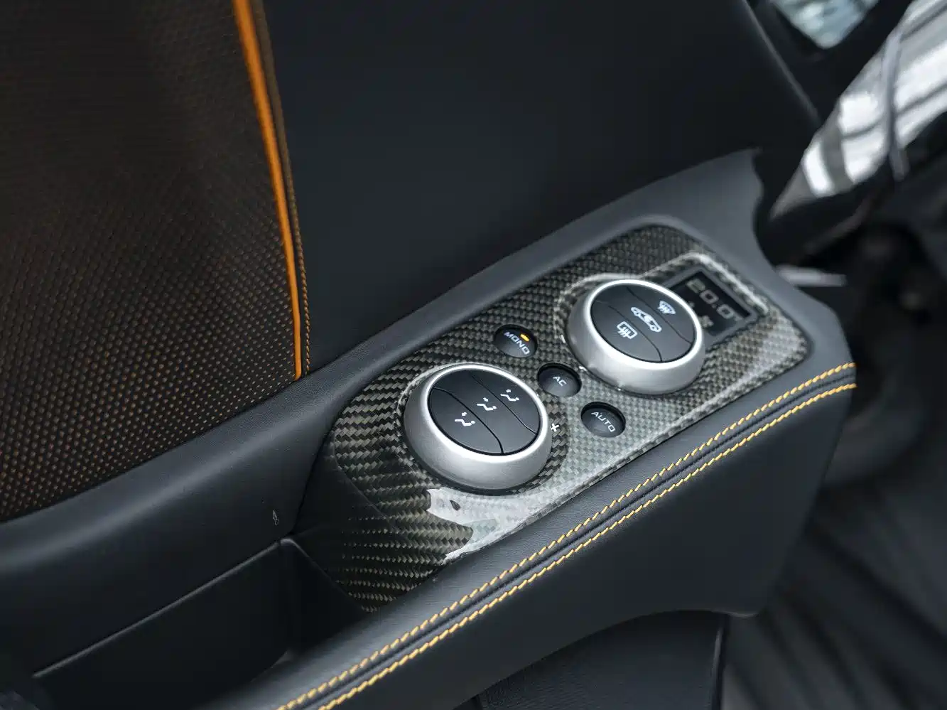McLaren 12C 2013 2013 3.8T COUPE