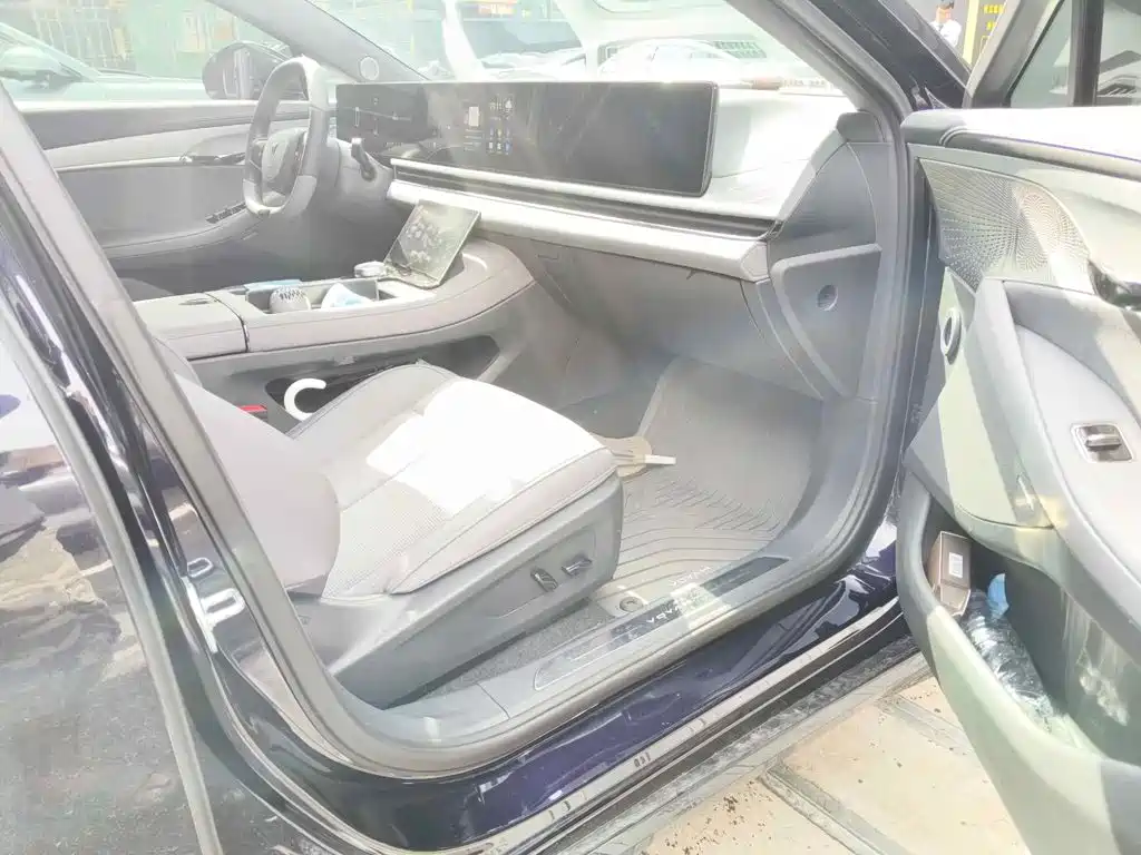 Voyah Auto VOYAH Zhuiguang 2025 2024 PHEV AWD Ultra-long Range Executive Edition