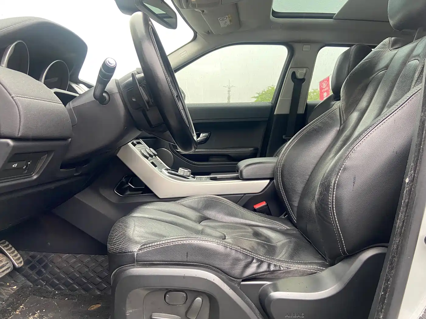 Land Rover Range Rover Evoque (Import) 2014 2.0T 5-door Brilliance Sport фото 6