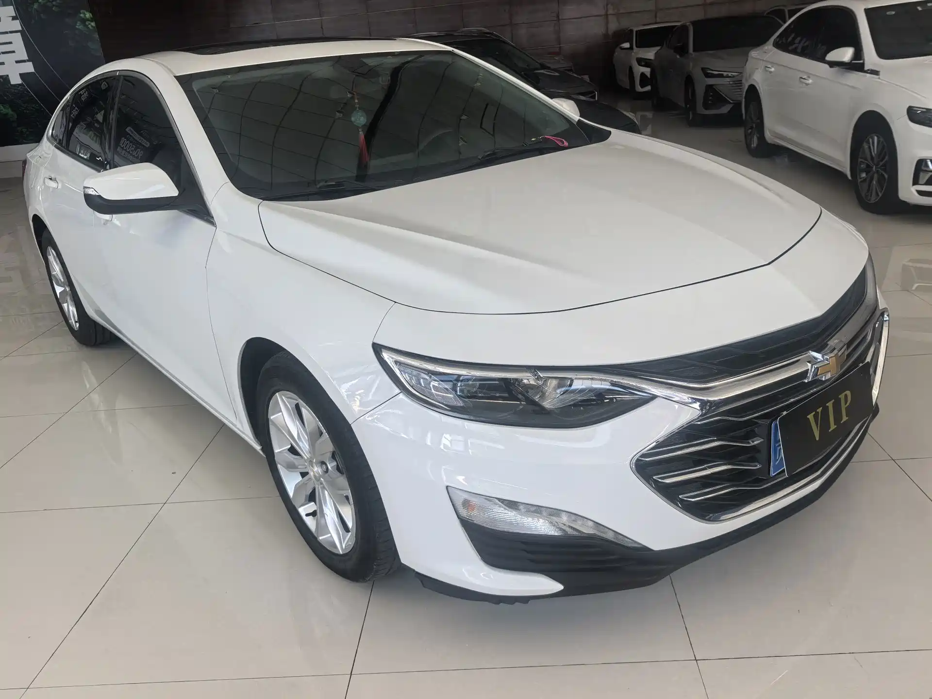 Фото 3 - Chevrolet Malibu XL
