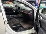 Фото 4 - Lexus CT