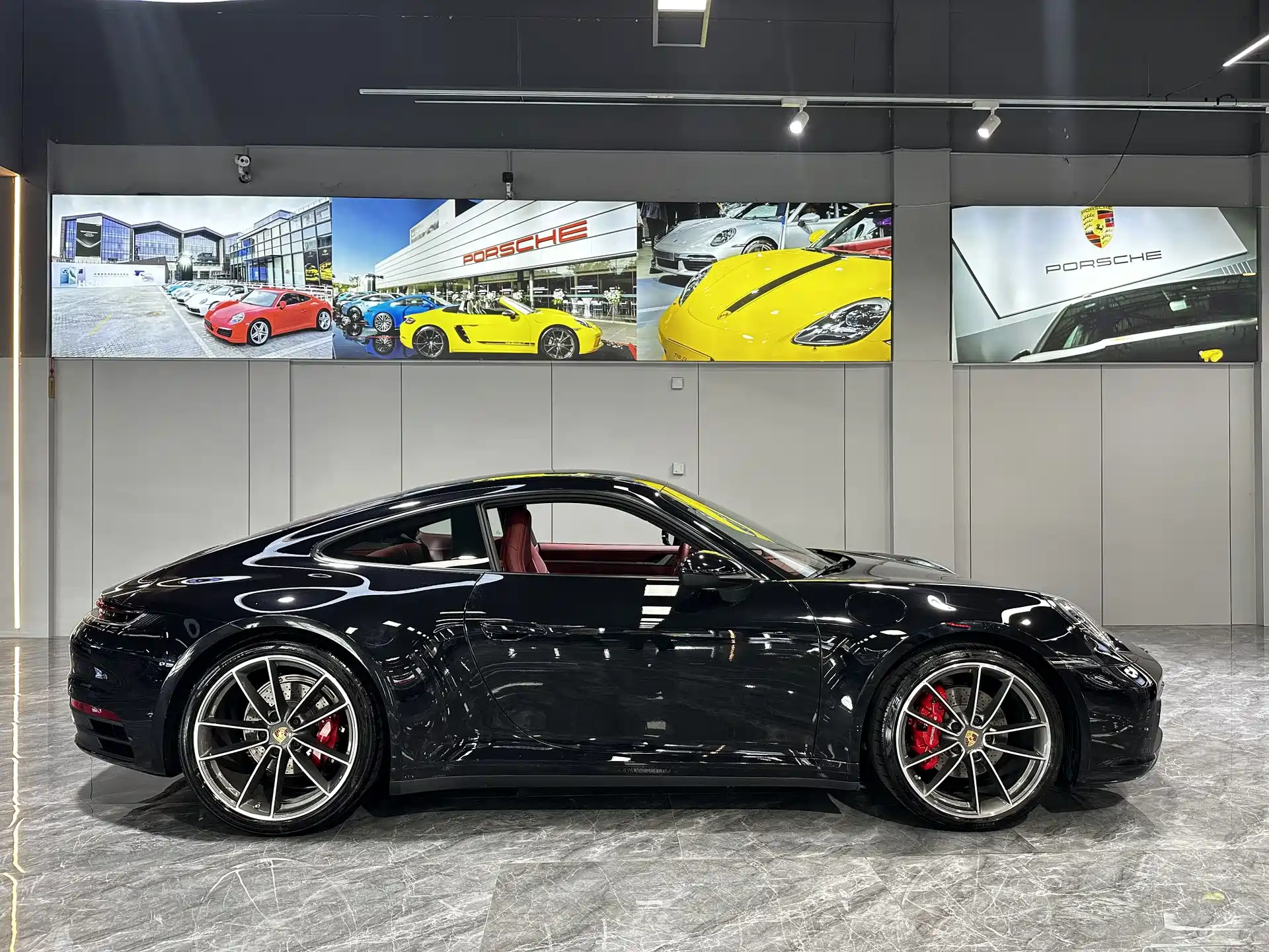 Фото 4 - Porsche 911