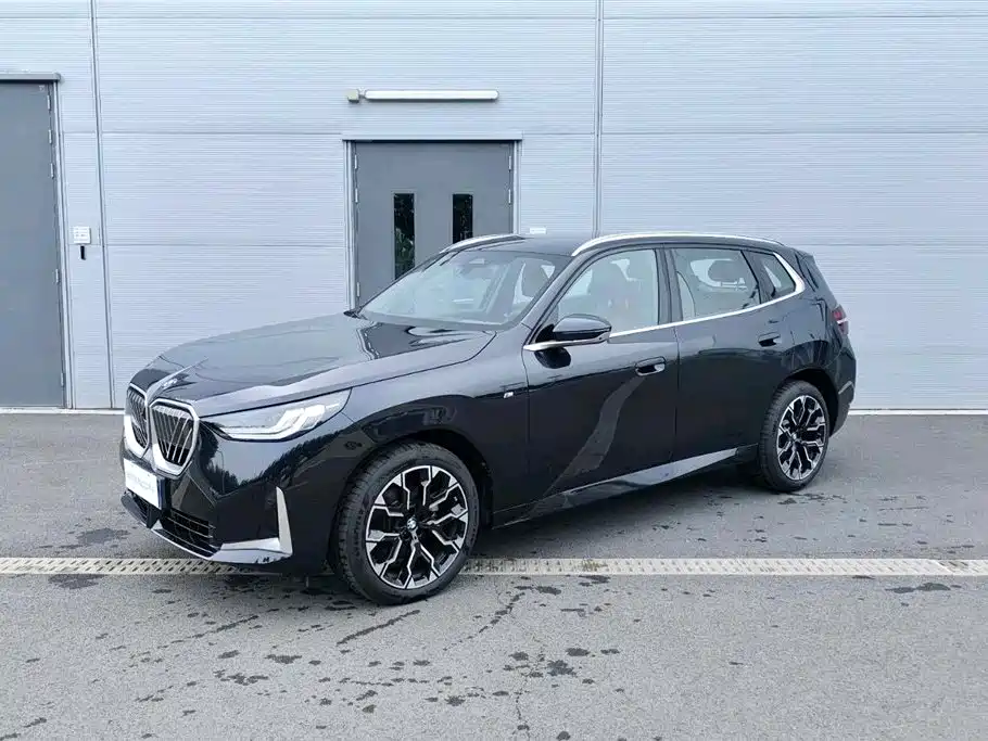 BMW X3 2025 xDrive30L Leading Model M Sport Black Package