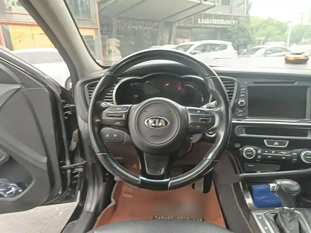 Фото 11 - Kia K5