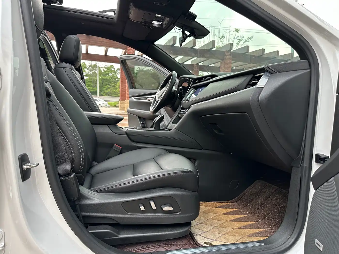 Cadillac XT5 2021 2.0T 2WD Luxury Edition фото 24