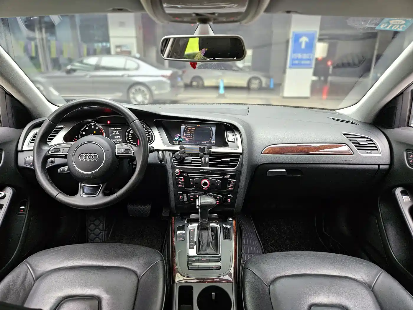 Audi A4L 2013 35 TFSI Automatic Comfort фото 5