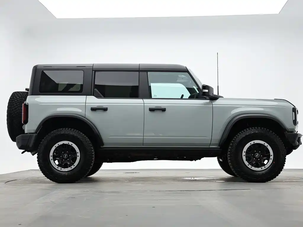 Ford Bronco 2025 2024 2.3T Badlands