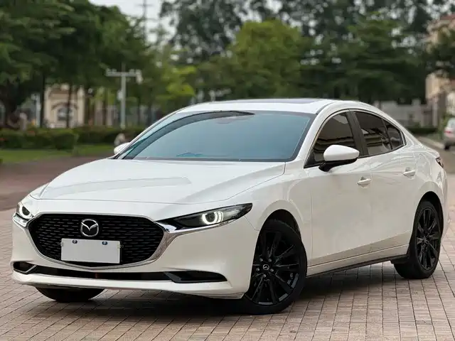 Mazda Mazda3 Axela 2.0L, автомат