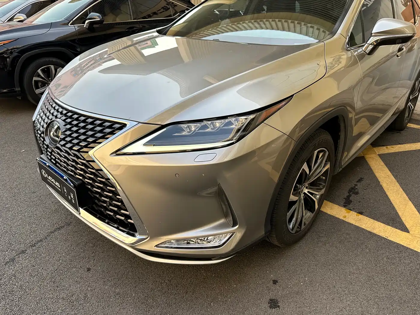 Lexus RX 2020 Facelift 300 AWD Elegance Edition фото 2