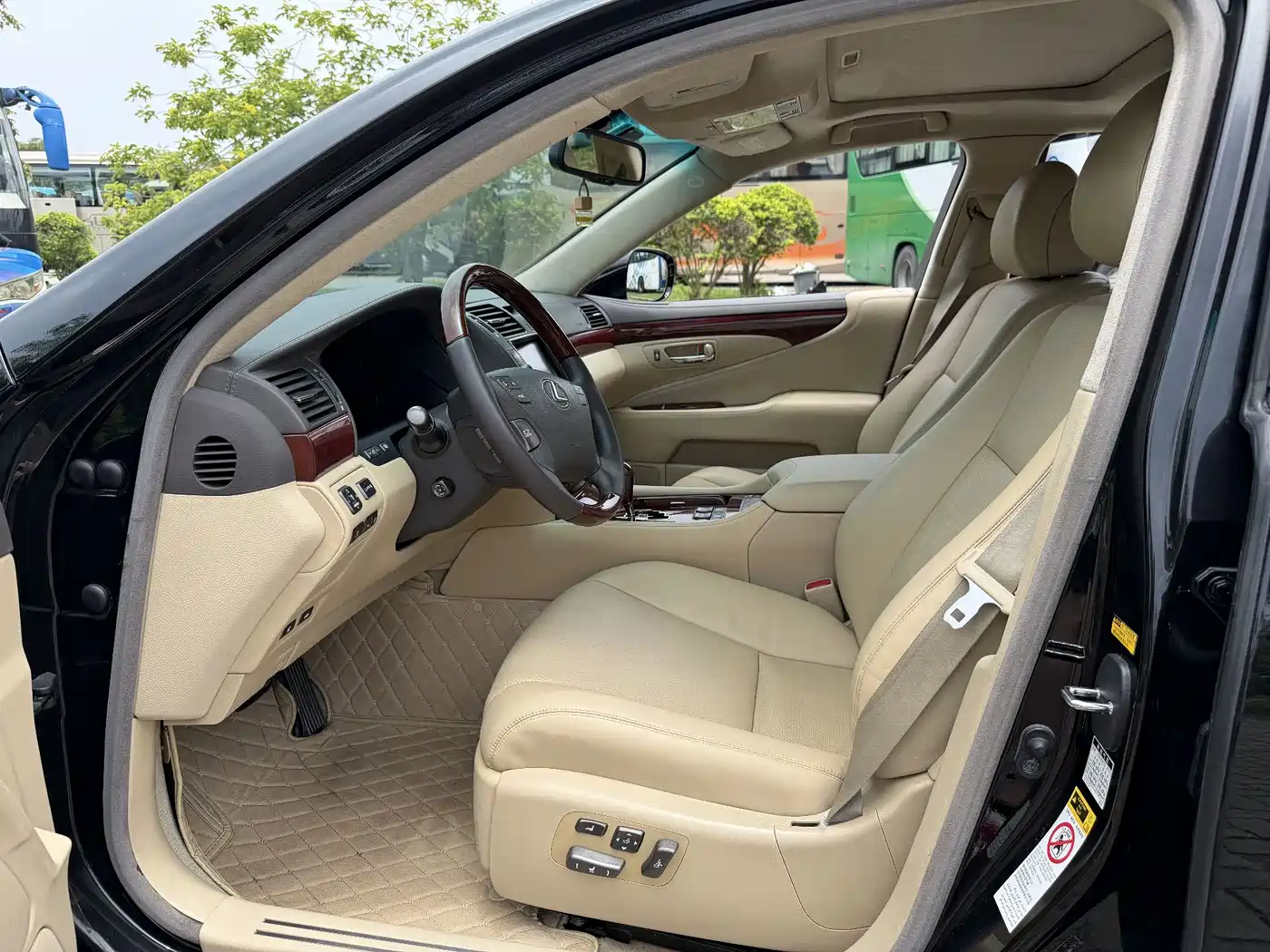 Lexus LS 2006 460L фото 4