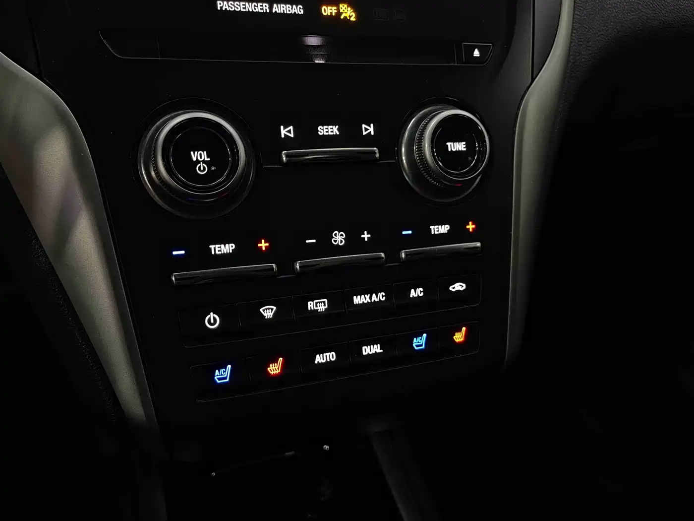 Фото 15 - Lincoln MKC
