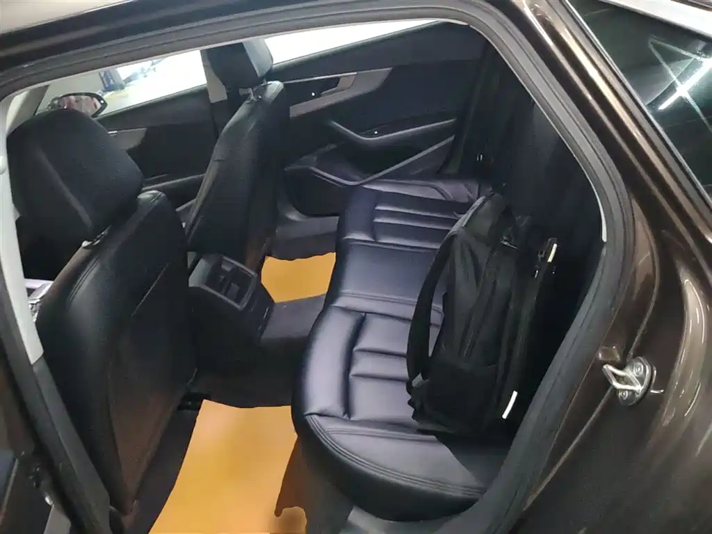 Audi A4L 2018 30th Anniversary 40 TFSI Progressive фото 17
