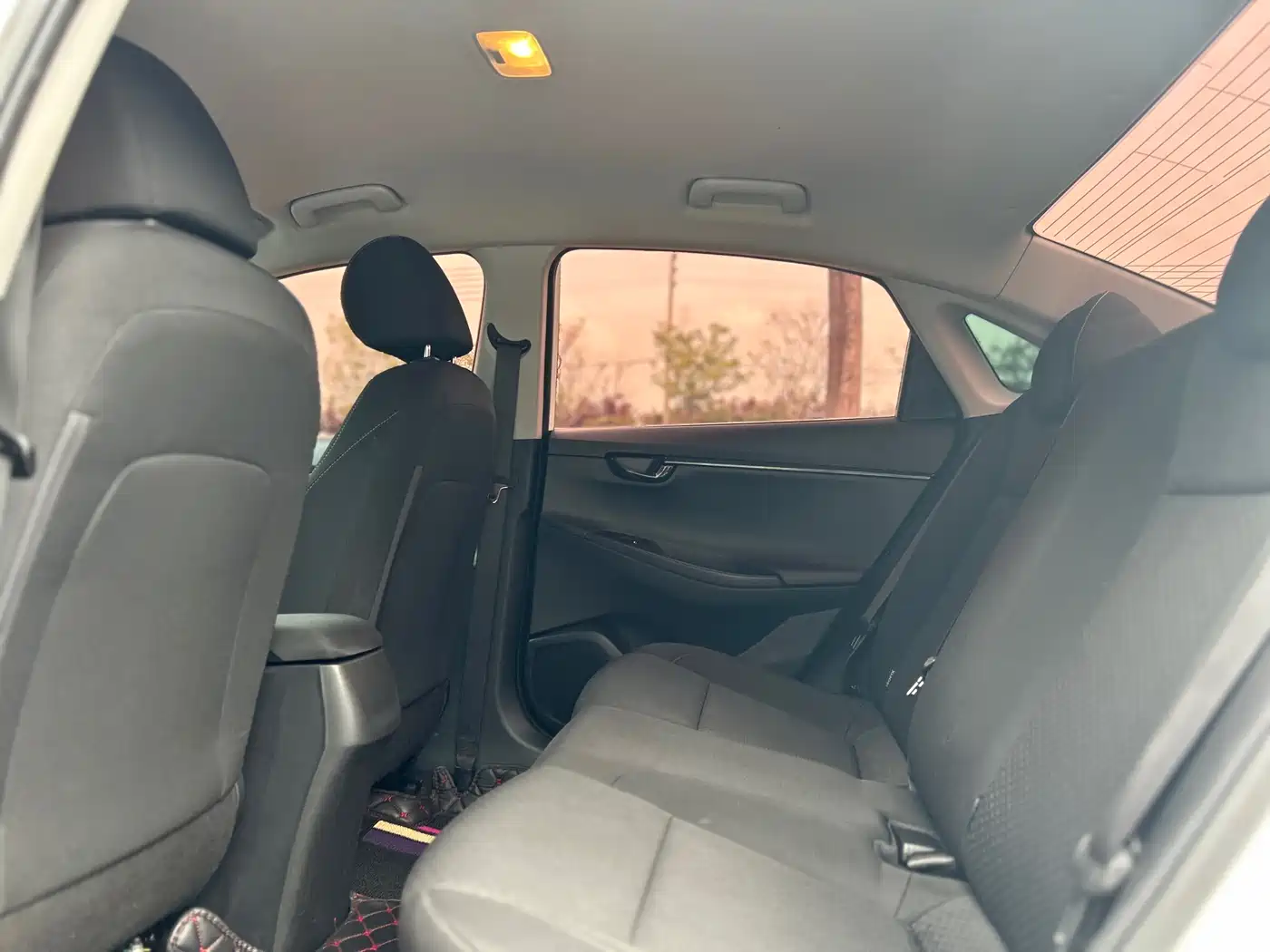 Hyundai Elantra 2018 1.6L Automatic Pleasing Edition GL China VI фото 15