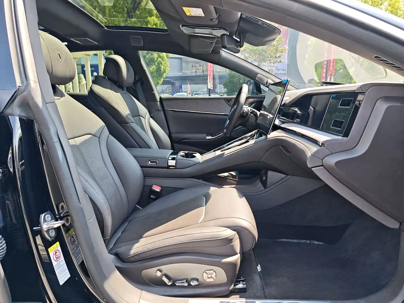 Denza Z9 2024 Model 1100km AWD Max Edition фото 10