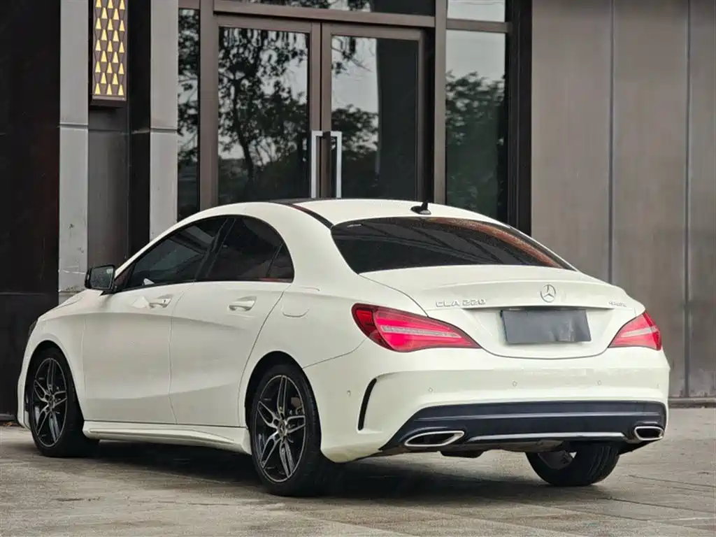 Mercedes-Benz CLA (Import) 2017 Facelift CLA 220 4MATIC фото 11
