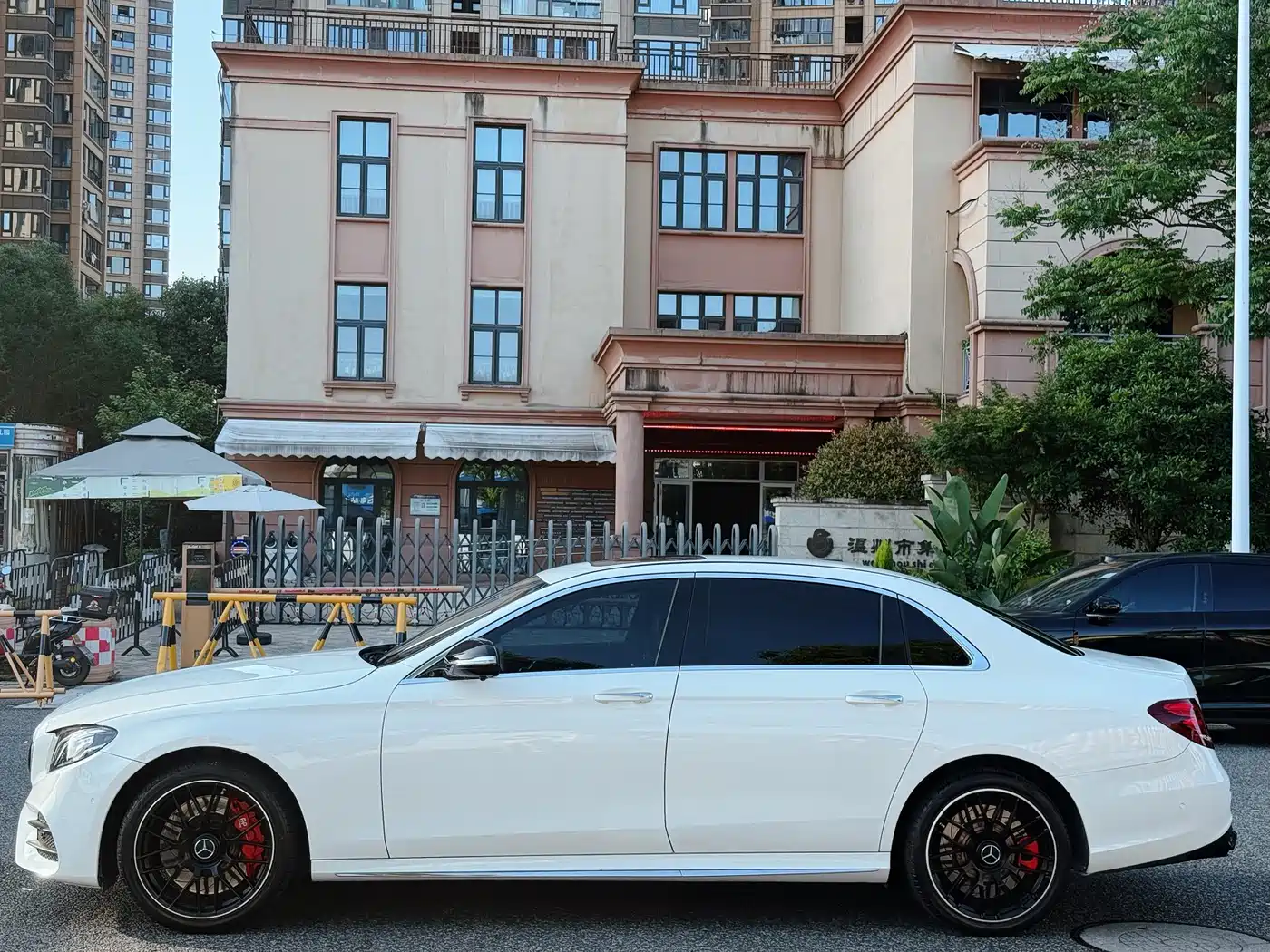 Mercedes-Benz E-Class 2018 Facelift E 200 L Sport фото 4