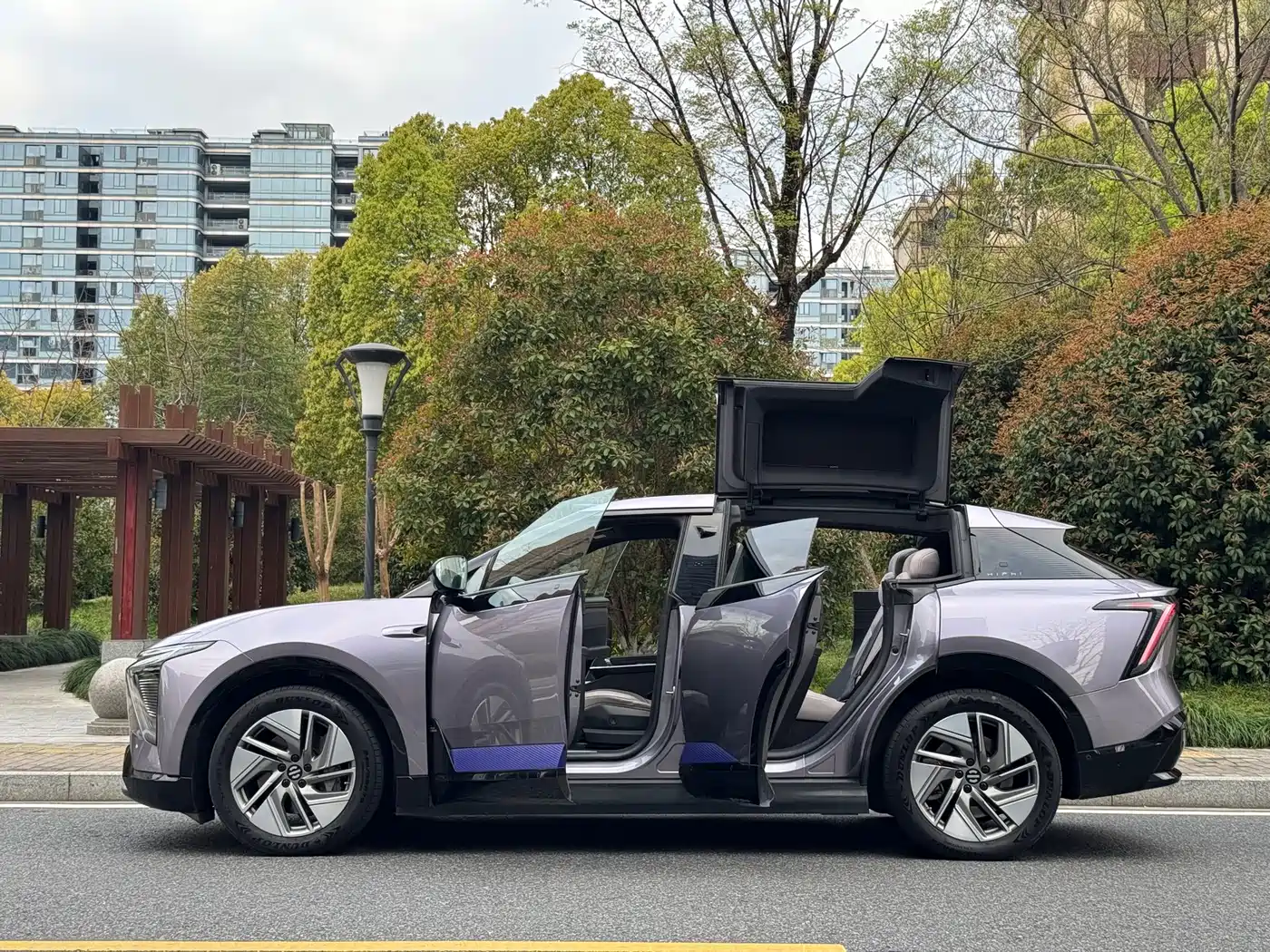 HiPhi GAO HE HIPHI Y