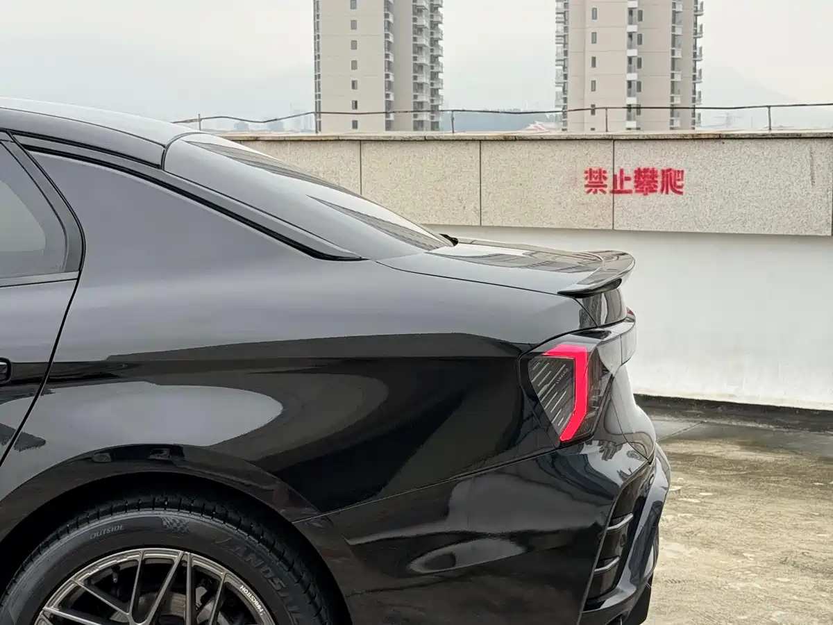 Lynk & Co 03 2023 2.0TD DCT Jin Pro фото 3
