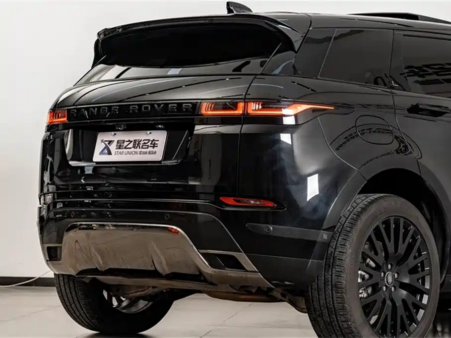 Land Rover Range Rover Evoque 2023 Range Rover Evoque L 249PS Premium Luxury Edition фото 8