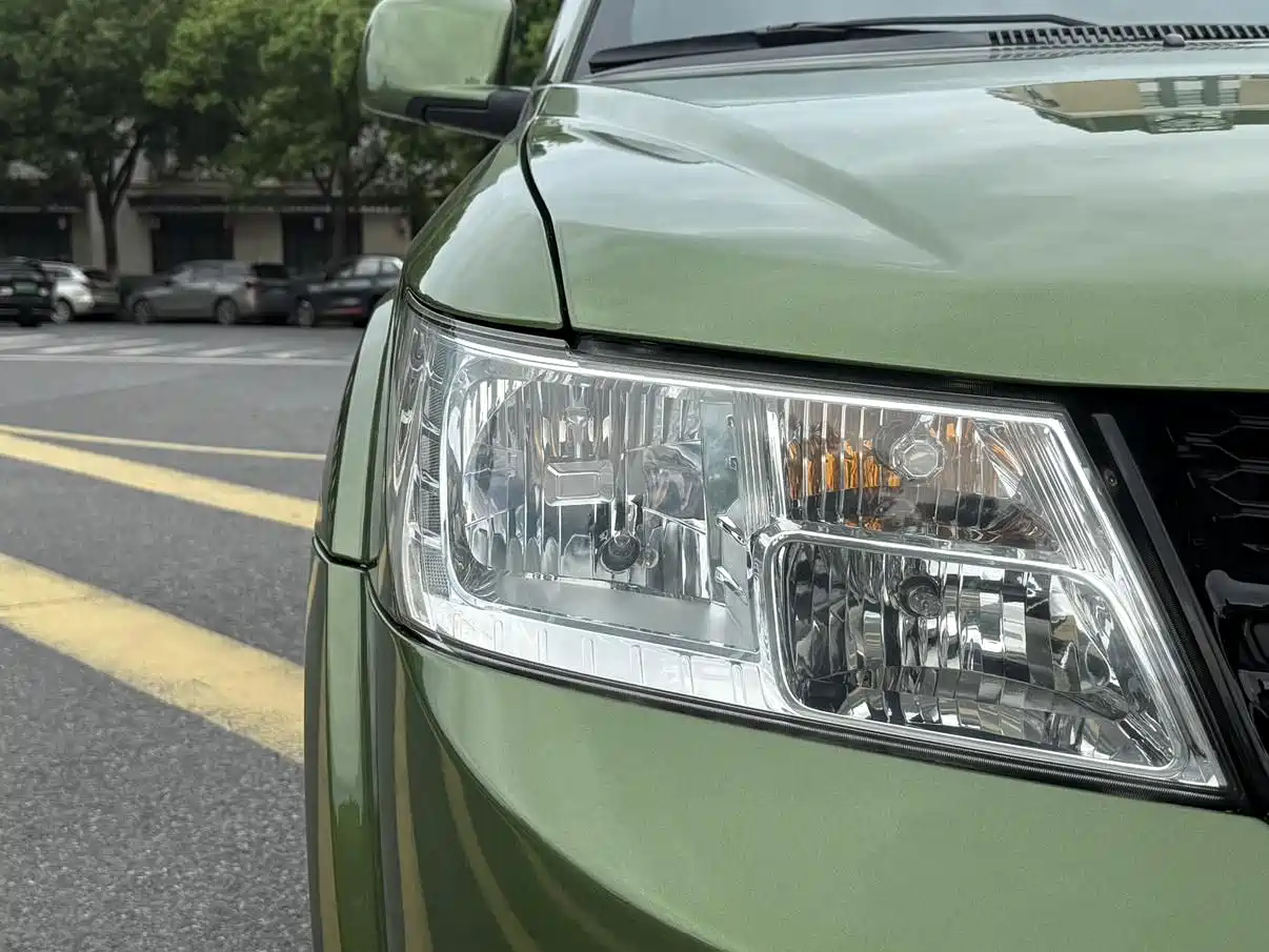 Dodge Journey 2015 2013 Model 2.4L 2WD Premium Edition