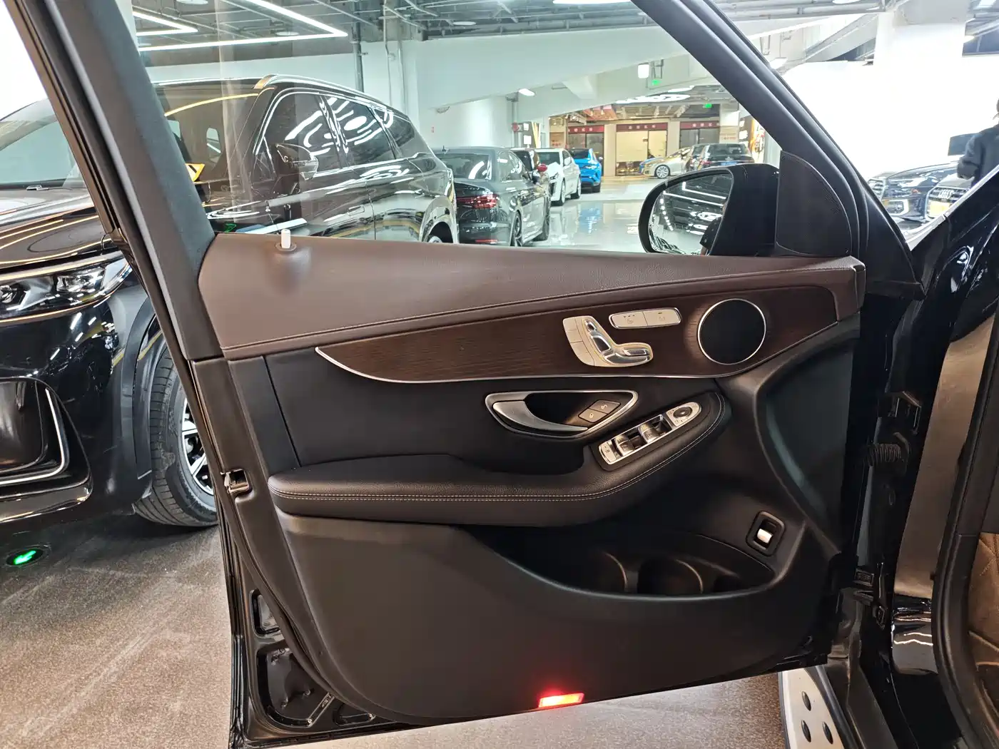 Mercedes-Benz GLC 2020 Facelift GLC 260 L 4MATIC Luxury фото 8