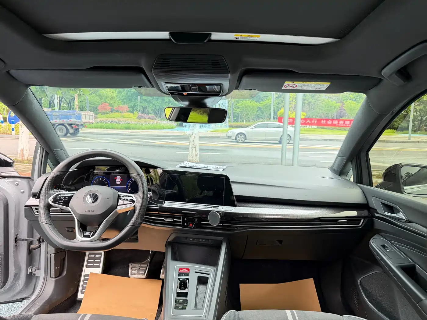 Volkswagen Golf 2021 280TSI DSG R-Line фото 12