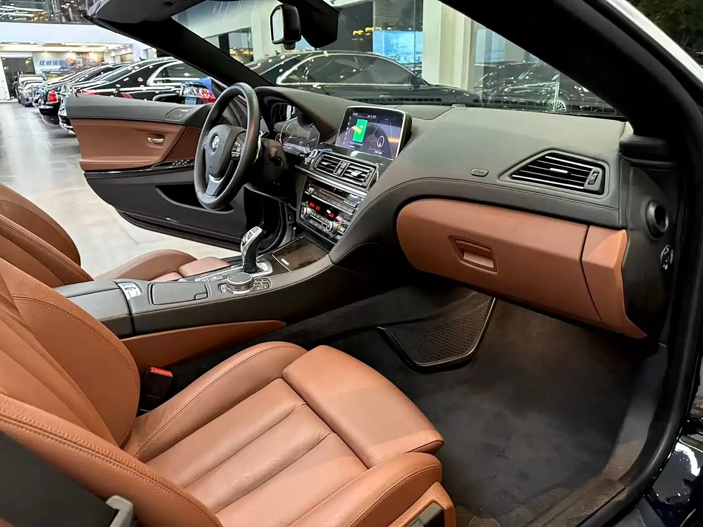 BMW 6 Series 2016 640i Convertible фото 9