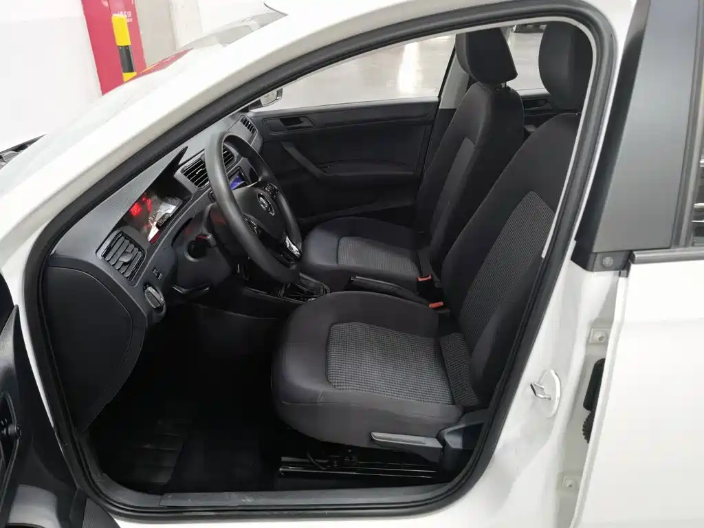 Photo 10 - Volkswagen Santana