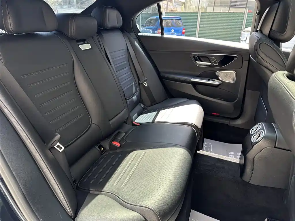 Mercedes-Benz C-Class 2023 C 260 L Night Edition Sport фото 14