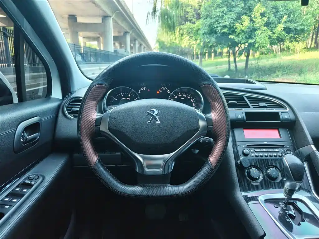 Peugeot 3008 2015 1.6THP Automatic Classic Edition фото 12