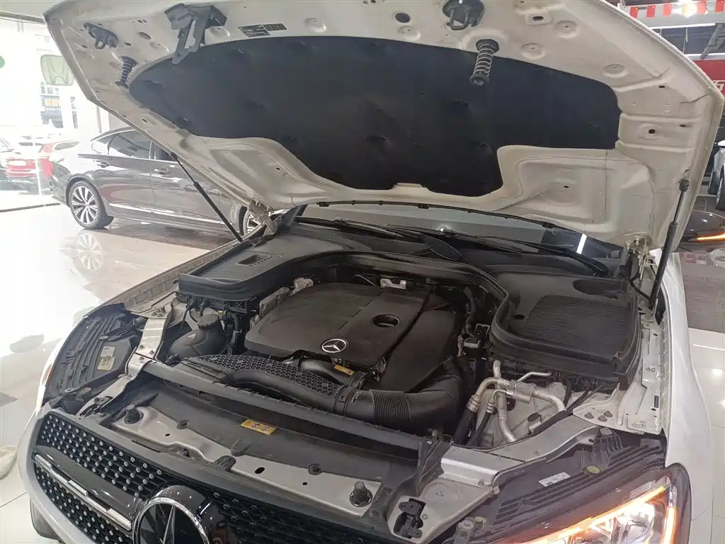 Mercedes-Benz GLC Coupe 2021 GLC 260 4MATIC Coupe SUV фото 16
